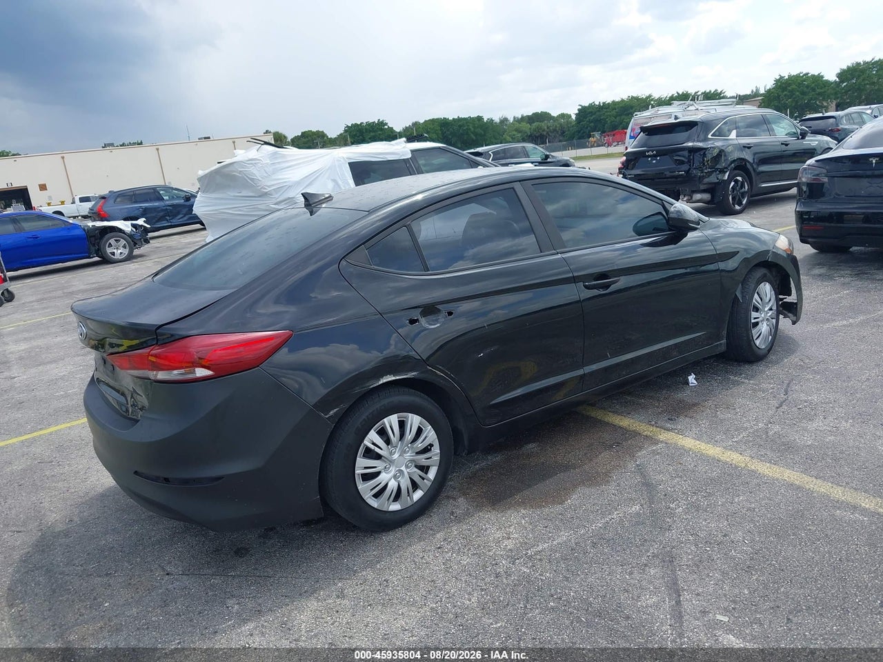 2017 HYUNDAI ELANTRA SE · 4/11