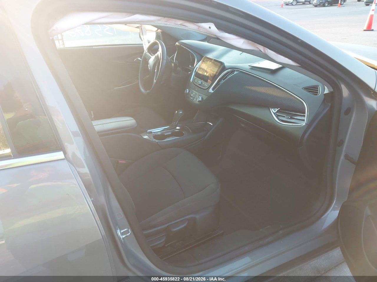 2017 CHEVROLET MALIBU 1LT · 5/11