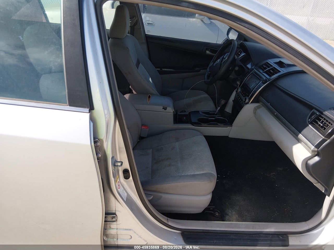 2012 TOYOTA CAMRY LE · 5/11