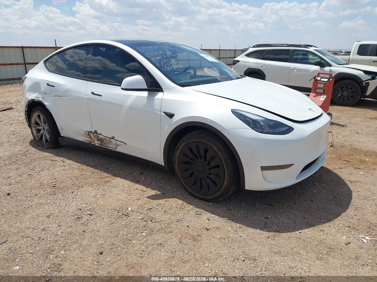 7SAYGDED4RF****** · 2024 TESLA MODEL Y LONG RANGE SINGLE MOTOR REAR-WHEEL DRIVE/RWD