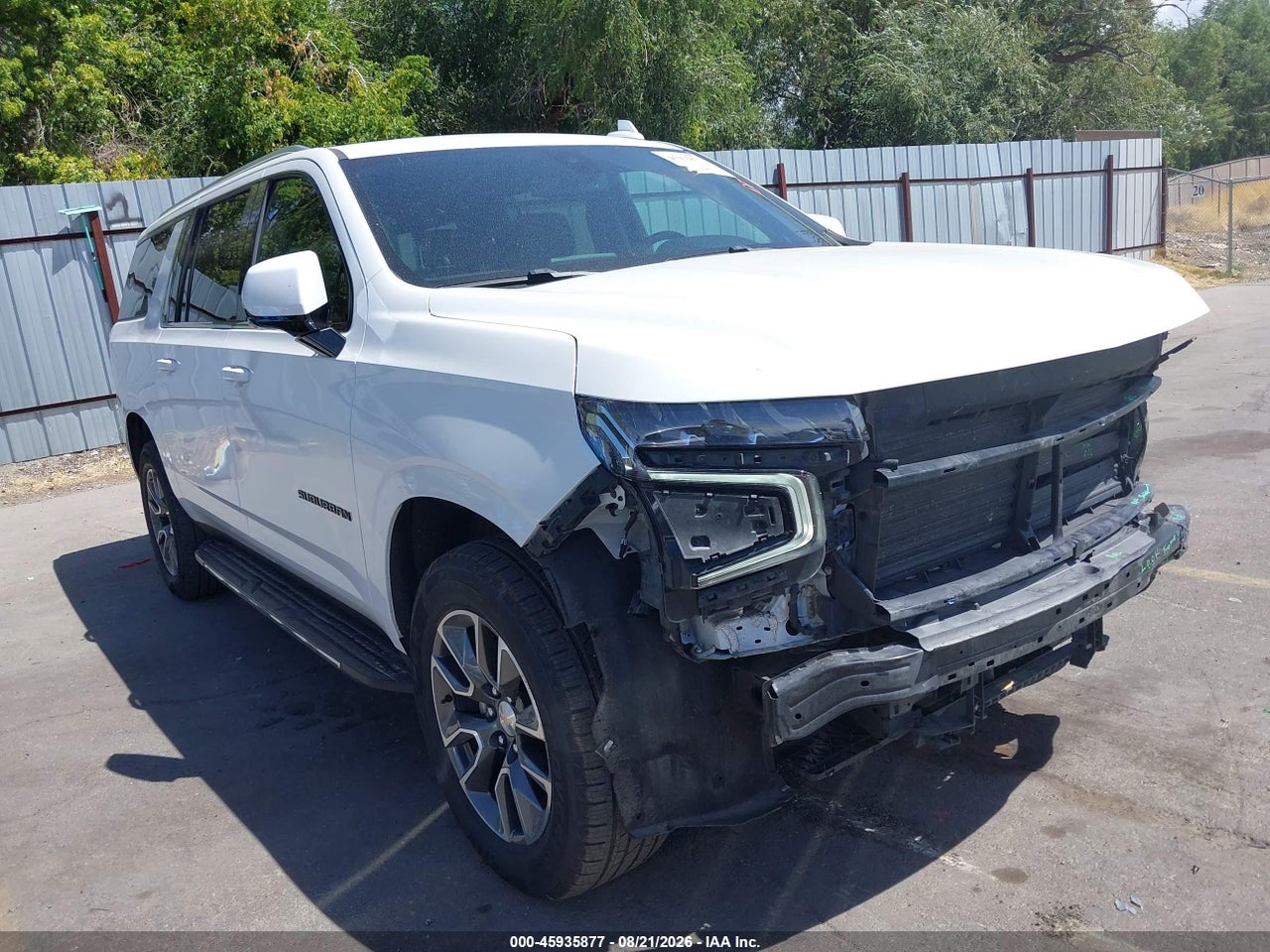 1GNSKCKD3NR****** · 2022 CHEVROLET SUBURBAN 4WD LT