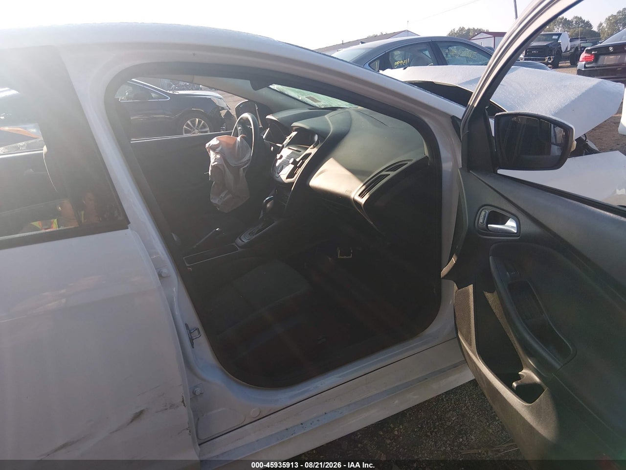 2015 FORD FOCUS SE · 5/10