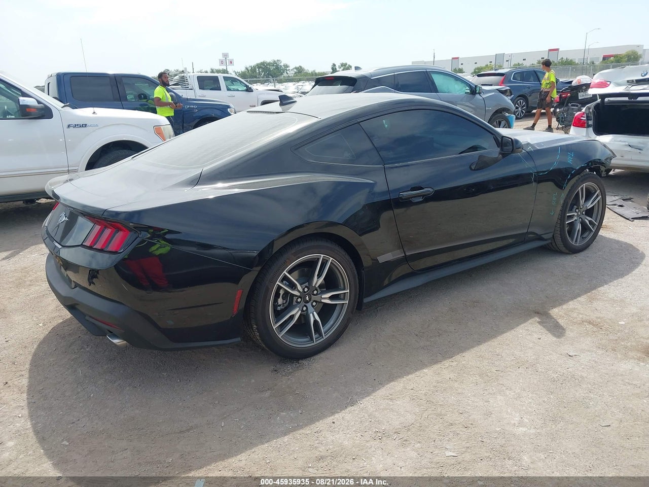 2025 FORD MUSTANG ECOBOOST FASTBACK · 4/7
