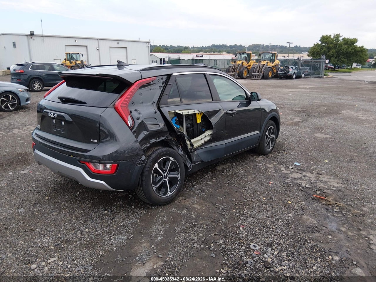 2023 KIA NIRO LX · 4/11
