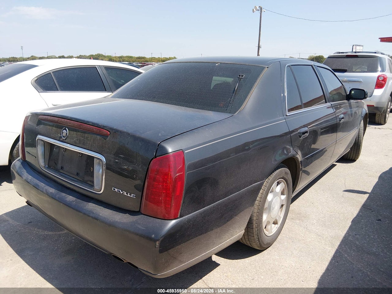 2001 CADILLAC DEVILLE STANDARD · 4/10