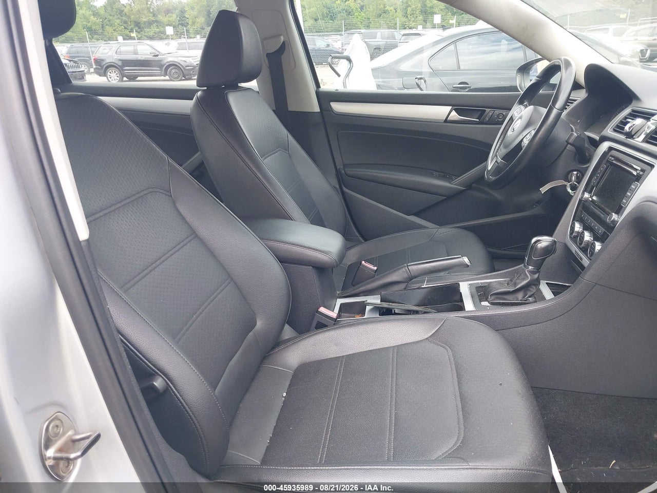 2012 VOLKSWAGEN PASSAT 2.5L SE · 5/11