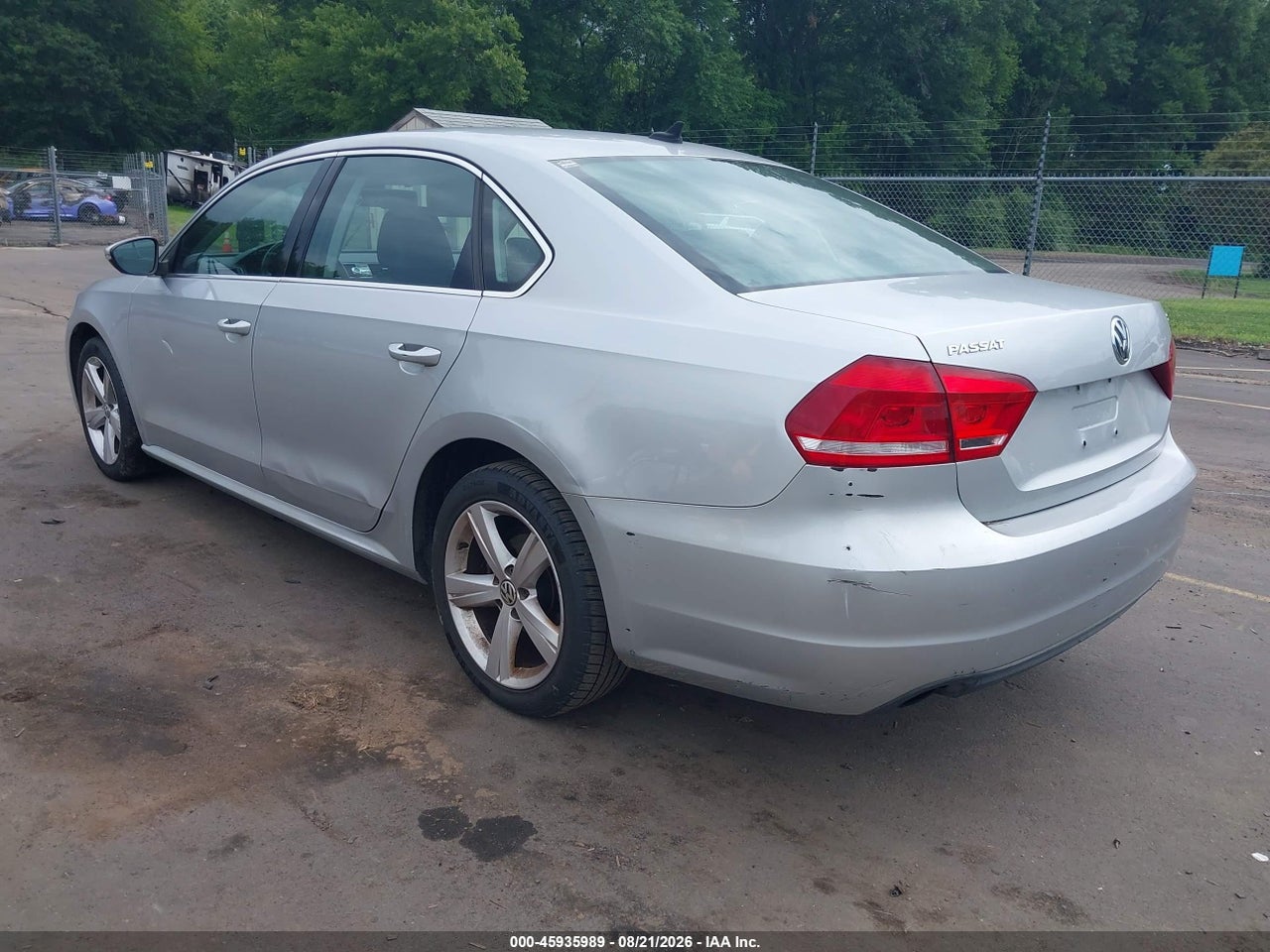 2012 VOLKSWAGEN PASSAT 2.5L SE · 3/11