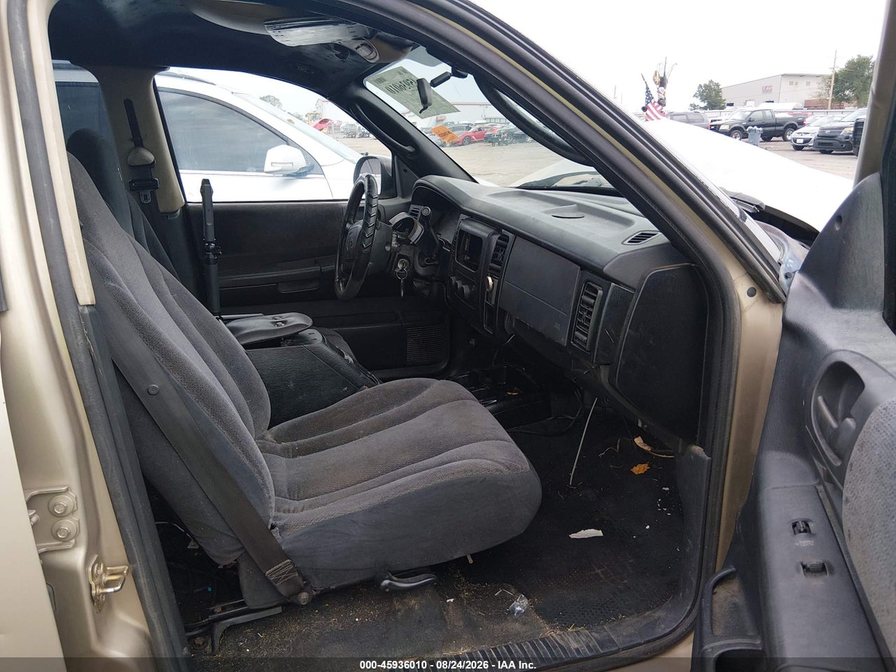 2002 DODGE DAKOTA SLT · 5/11