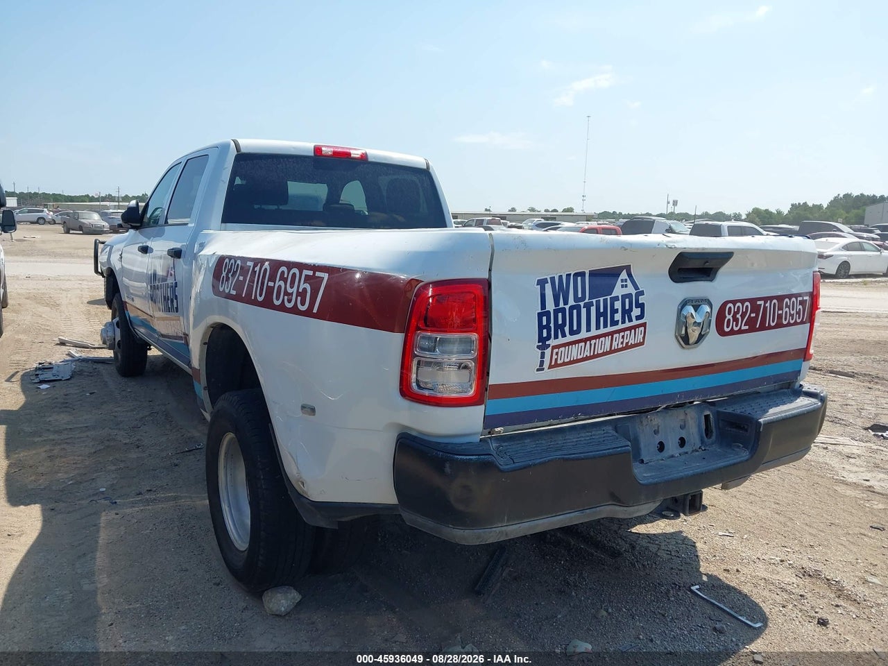 2022 RAM 3500 TRADESMAN  4X4 8' BOX · 3/4
