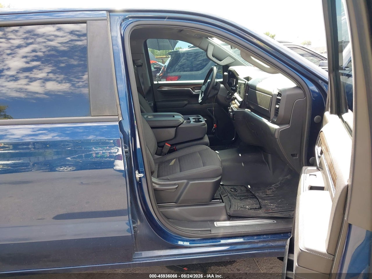 2023 CHEVROLET SILVERADO 1500 4WD  SHORT BED RST · 5/11