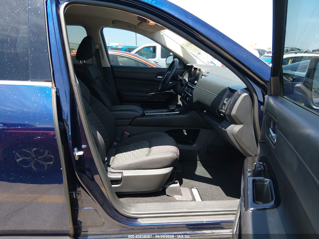 2022 NISSAN PATHFINDER SV 2WD · 5/11