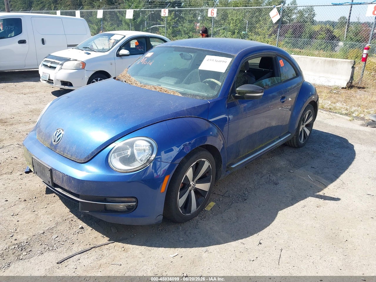 2012 VOLKSWAGEN BEETLE 2.0T TURBO · 2/11