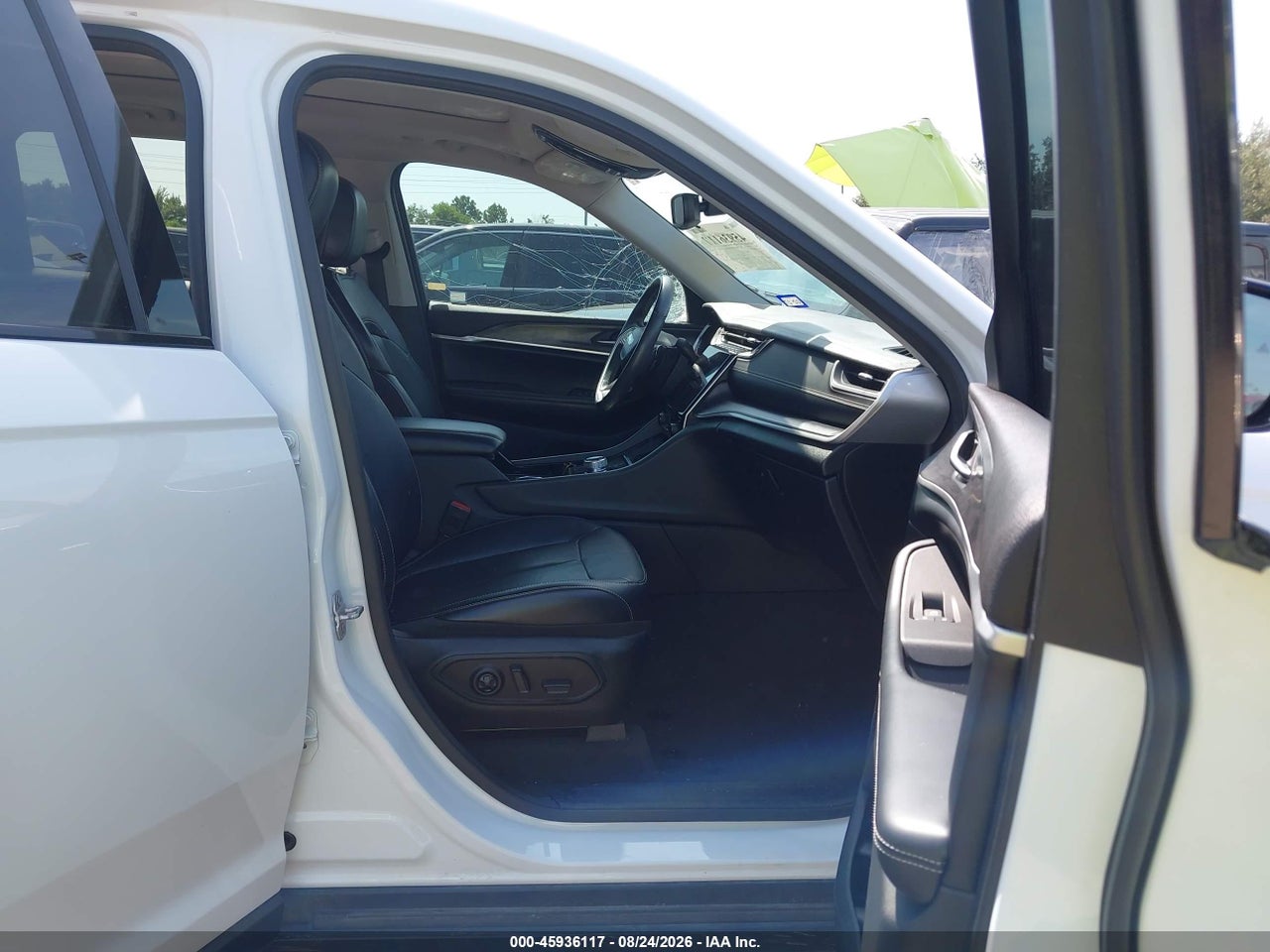 2021 JEEP GRAND CHEROKEE L LIMITED 4X2 · 5/11