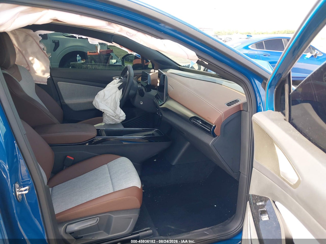 2025 VOLKSWAGEN ID.4 PRO · 5/10