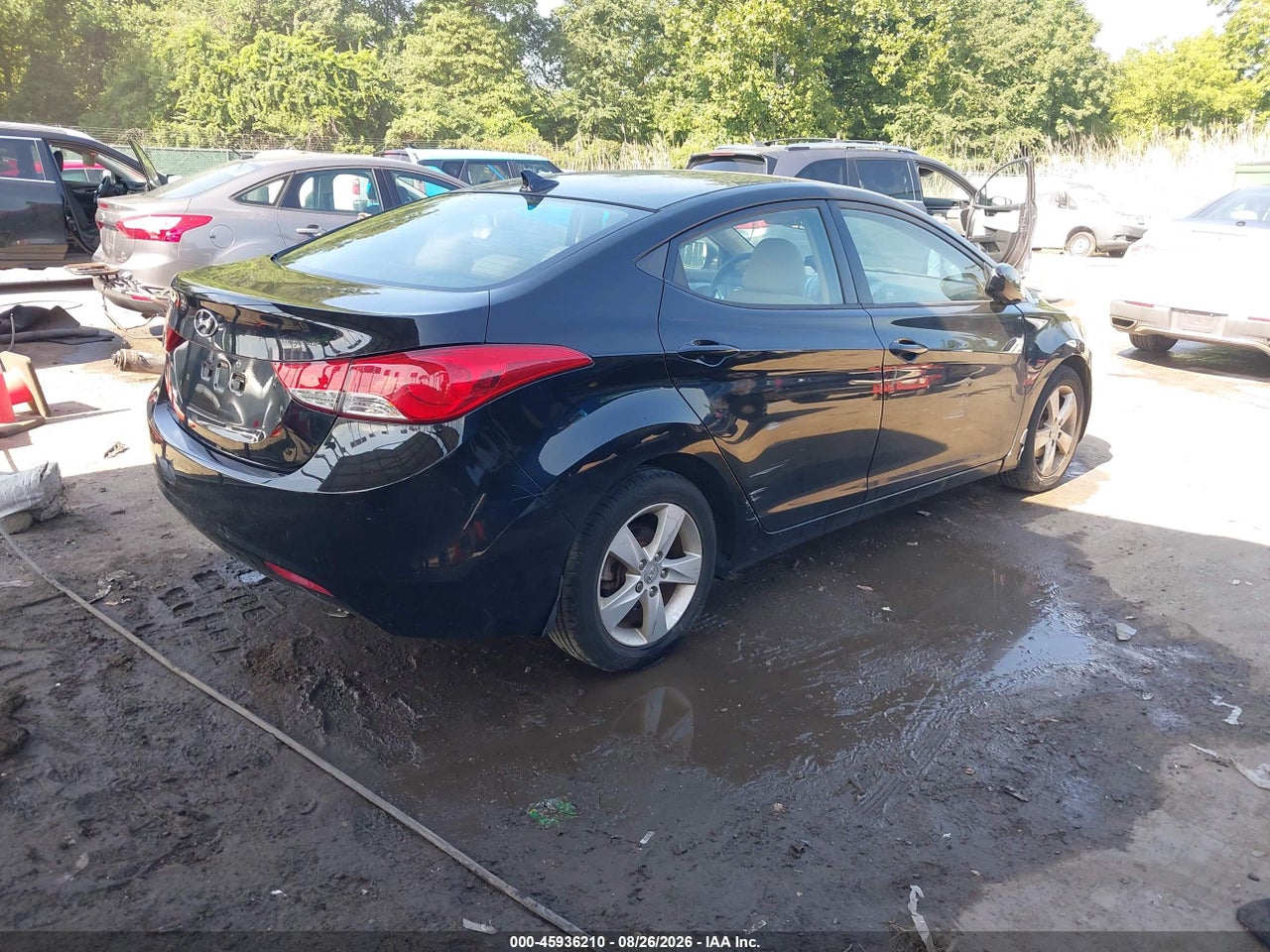 2013 HYUNDAI ELANTRA GLS · 4/10