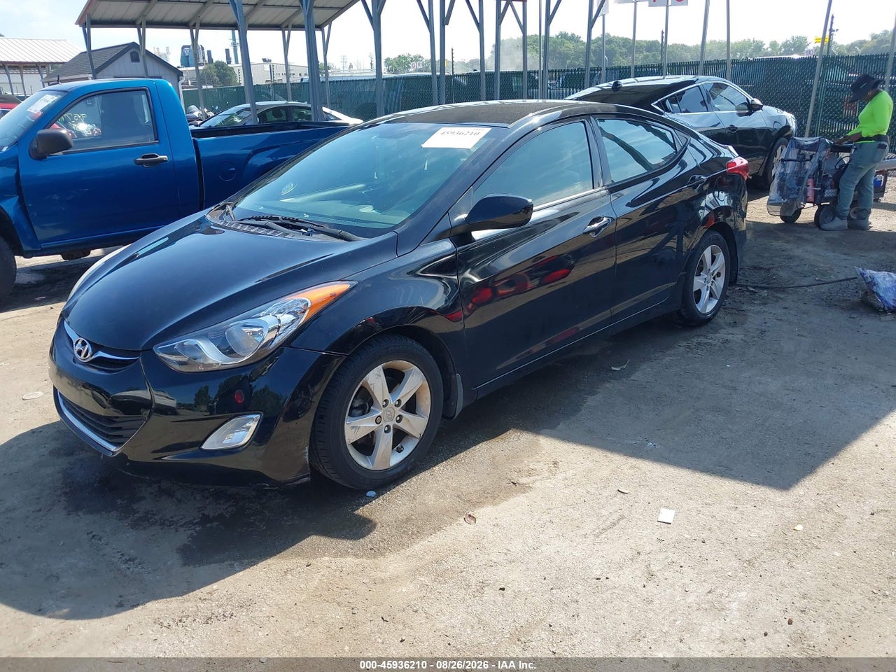 2013 HYUNDAI ELANTRA GLS · 2/10