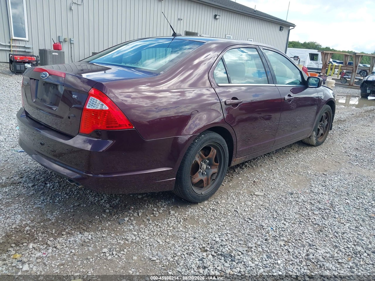 2011 FORD FUSION SE · 4/11