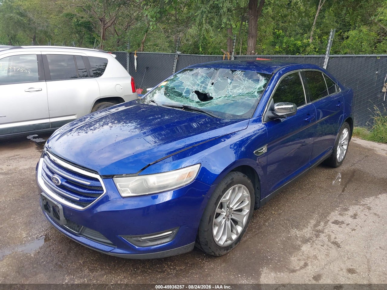 2013 FORD TAURUS LIMITED · 2/11