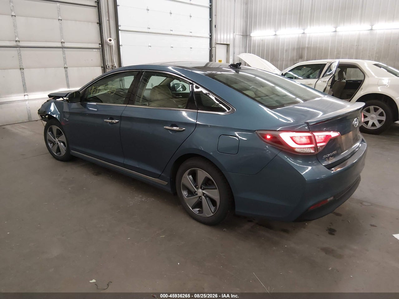 2016 HYUNDAI SONATA HYBRID LIMITED · 3/11