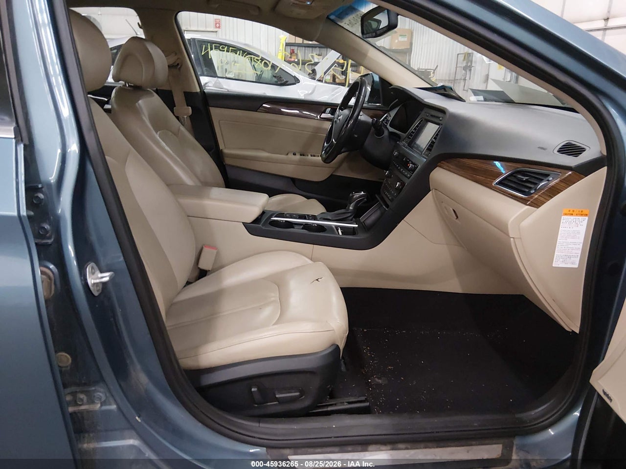 2016 HYUNDAI SONATA HYBRID LIMITED · 5/11