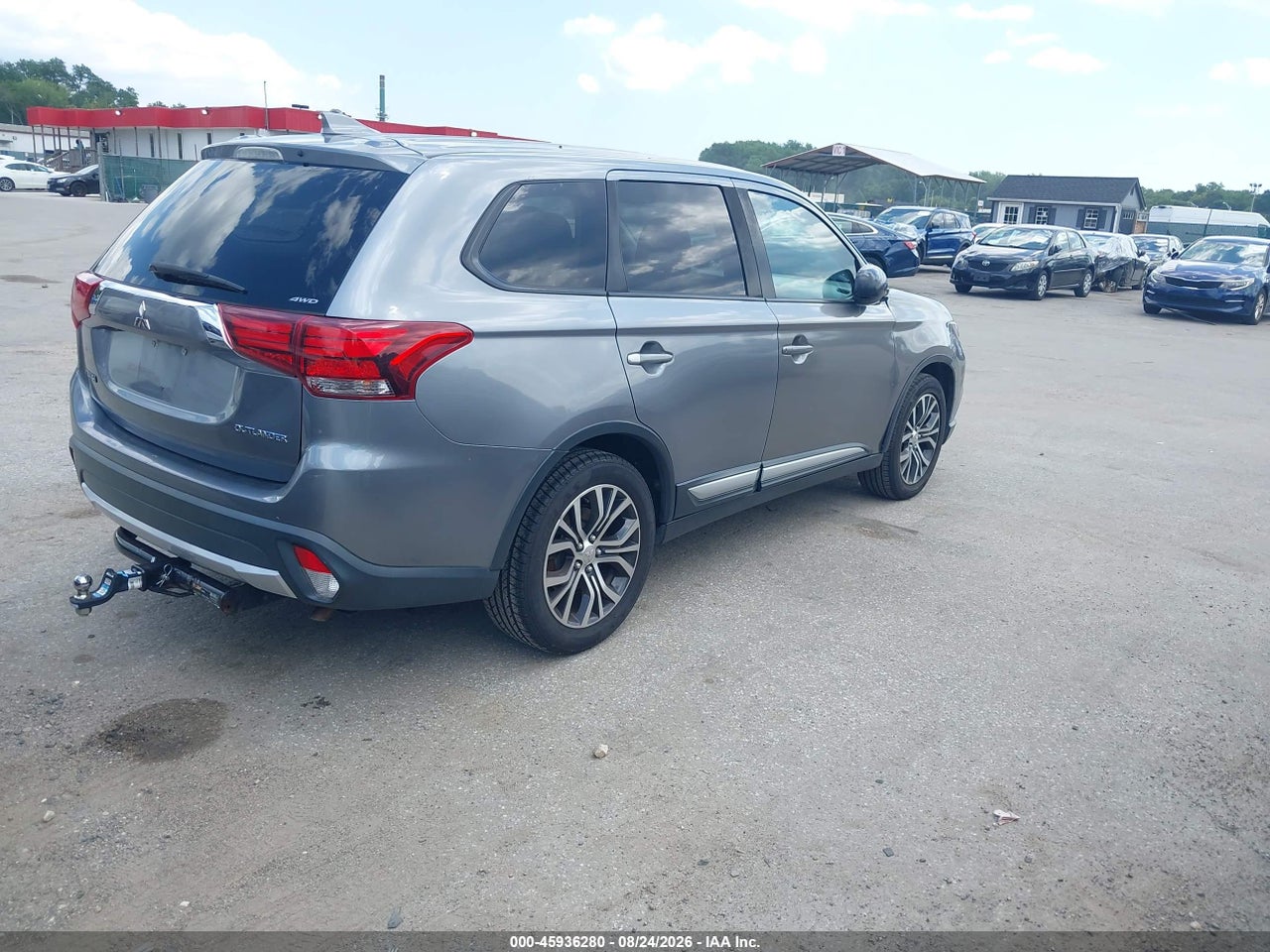 JA4AZ3A35JZ****** · 2018 MITSUBISHI OUTLANDER ES · 4/11