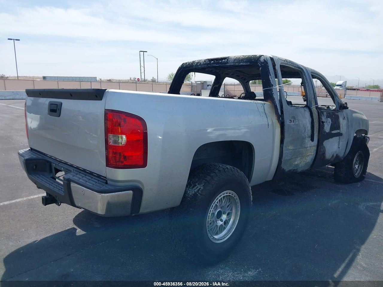 2013 CHEVROLET SILVERADO 1500 LTZ · 4/10