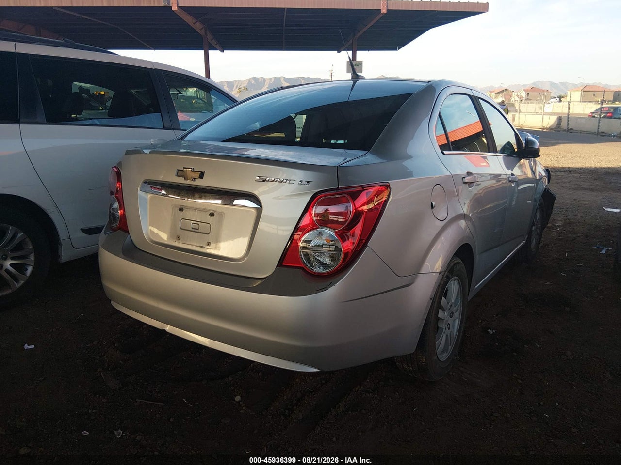 2014 CHEVROLET SONIC LT AUTO · 4/10