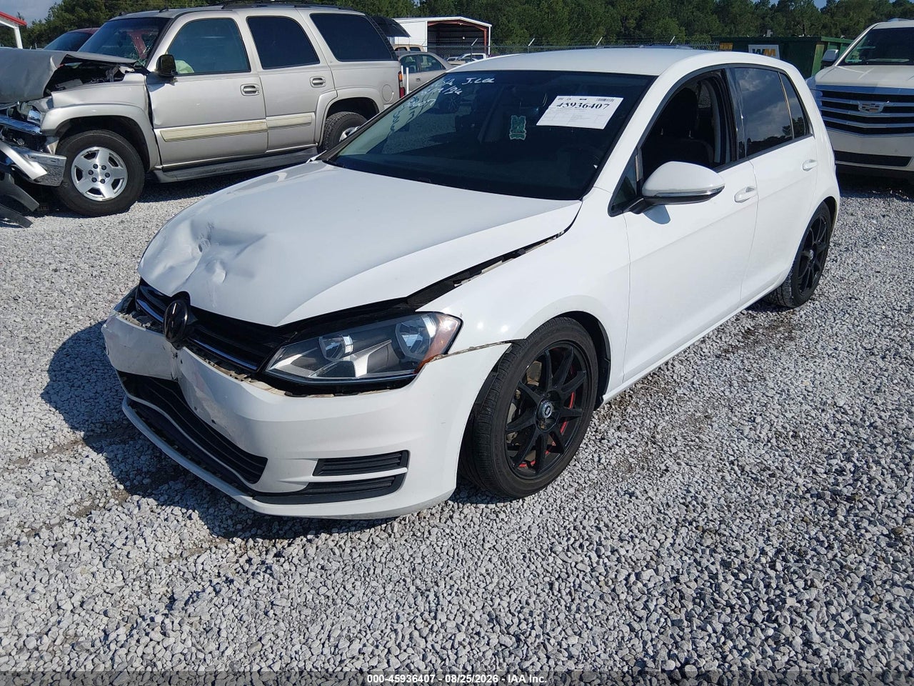 2016 VOLKSWAGEN GOLF TSI S 4-DOOR · 2/10