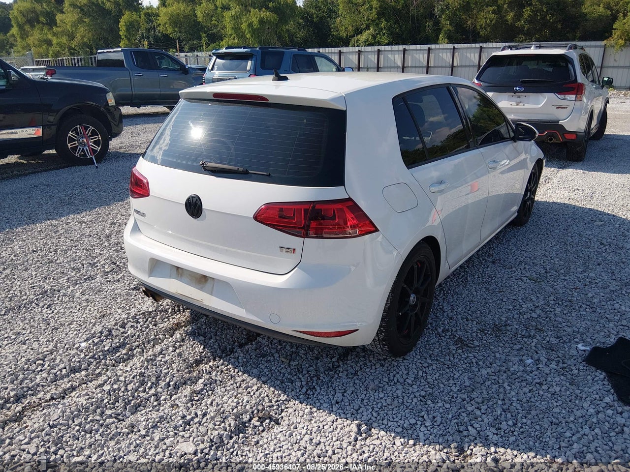 2016 VOLKSWAGEN GOLF TSI S 4-DOOR · 4/10
