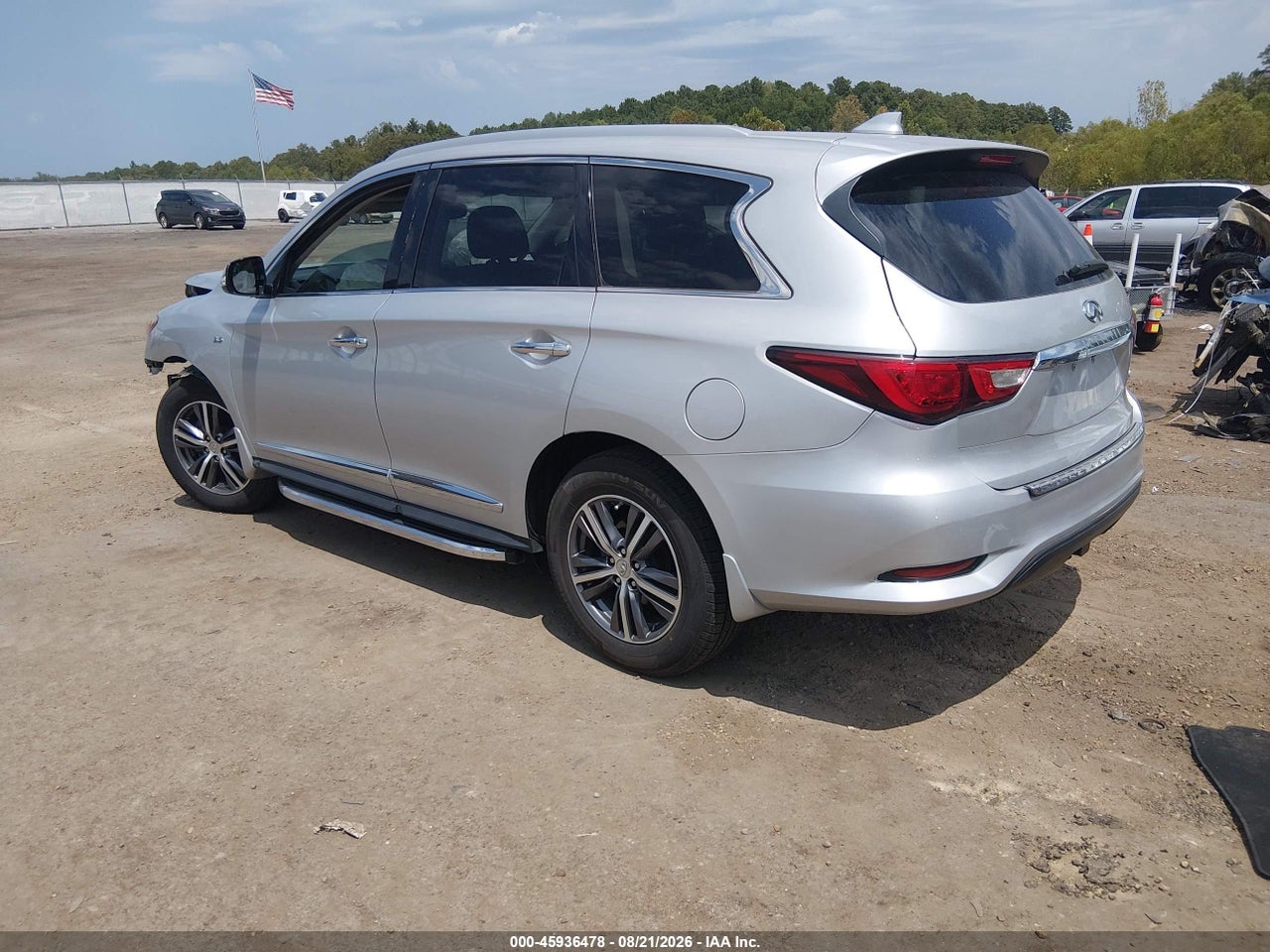 2017 INFINITI QX60 · 3/11