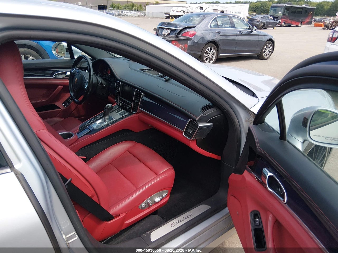 WP0AA2A74GL****** · 2016 PORSCHE PANAMERA 4 · 5/11