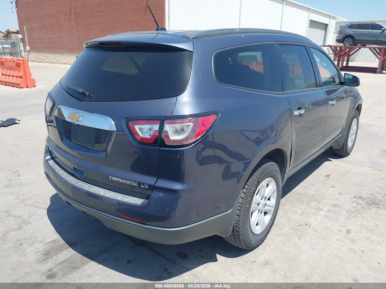 2014 CHEVROLET TRAVERSE LS · 4/11