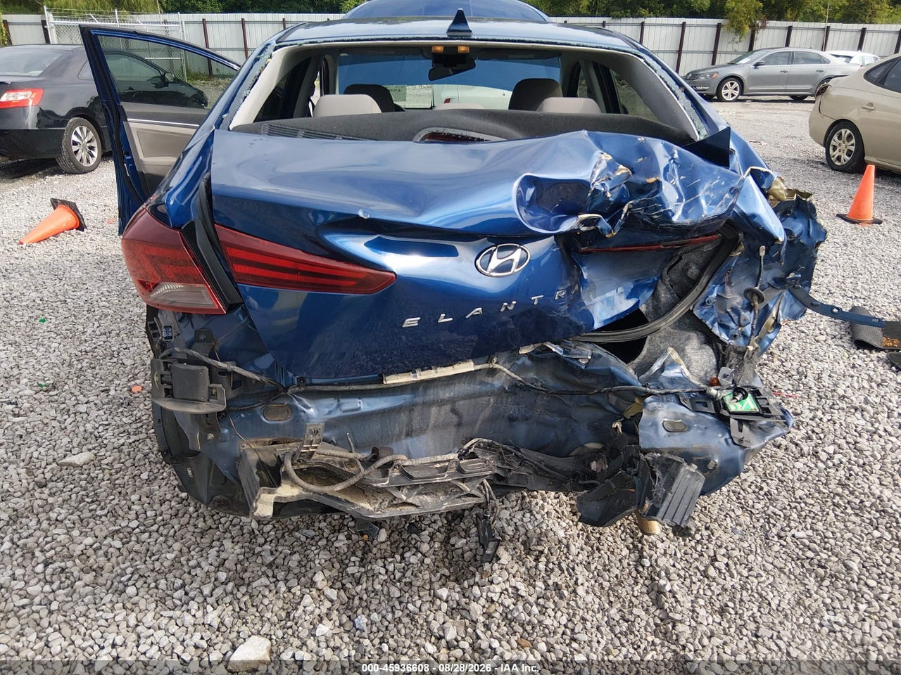 2020 HYUNDAI ELANTRA SEL · 6/11