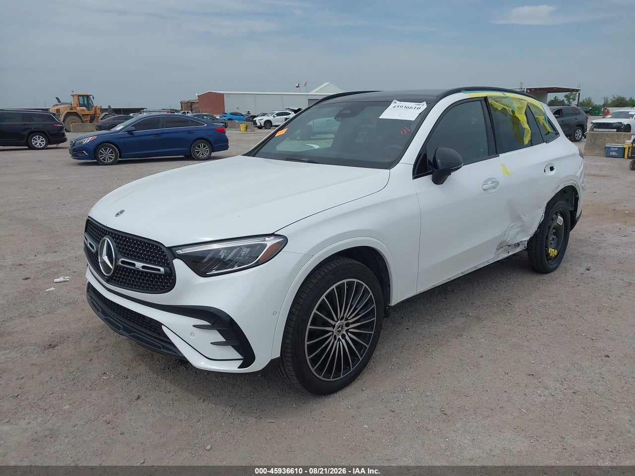 2025 MERCEDES-BENZ GLC 300 SUV · 2/11