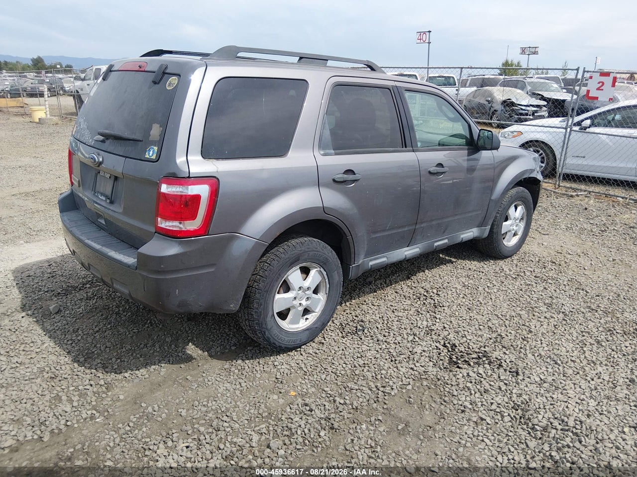 2011 FORD ESCAPE XLT · 4/11