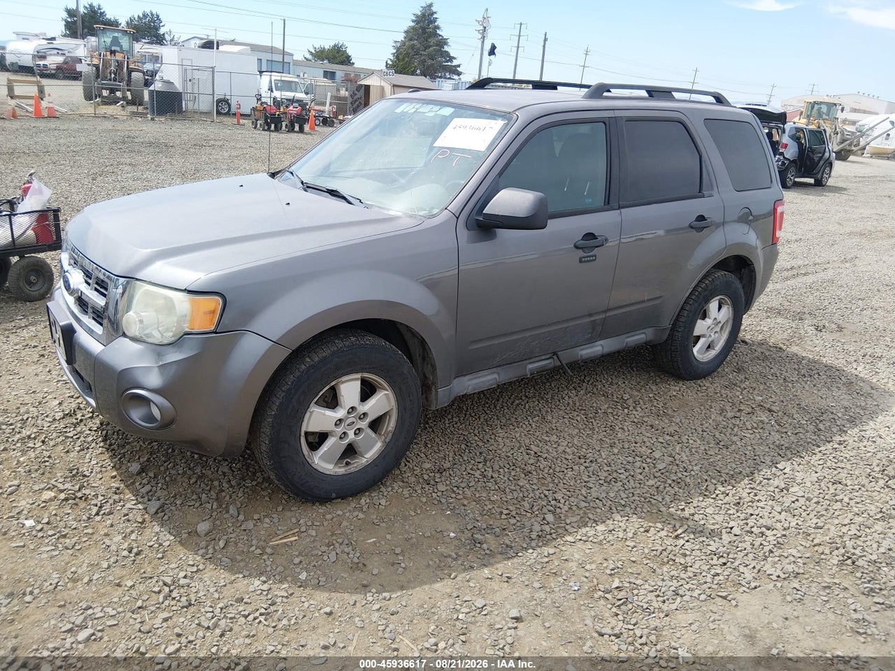 2011 FORD ESCAPE XLT · 2/11