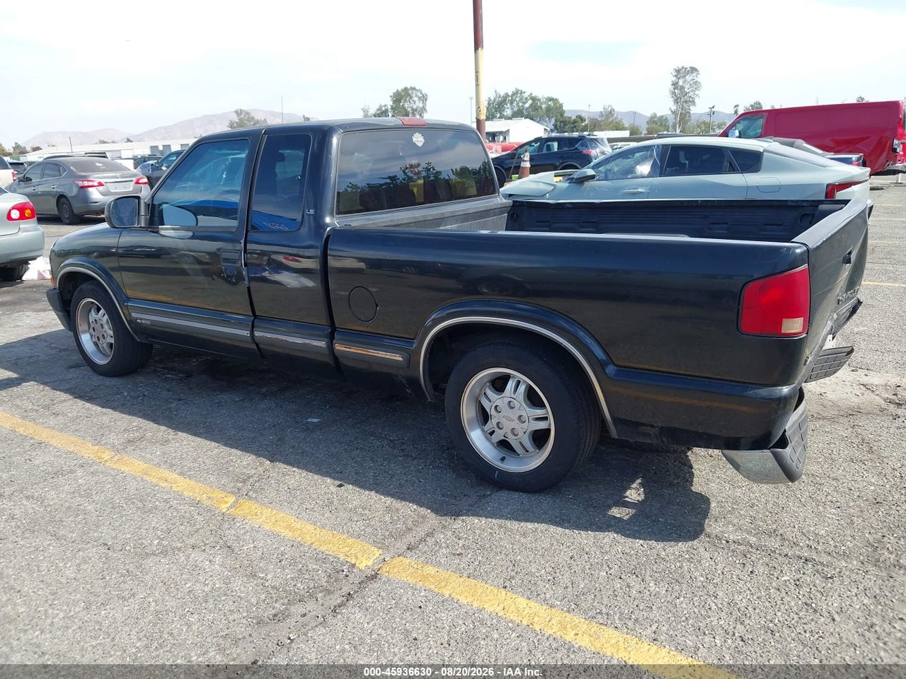 2000 CHEVROLET S-10 LS · 3/11