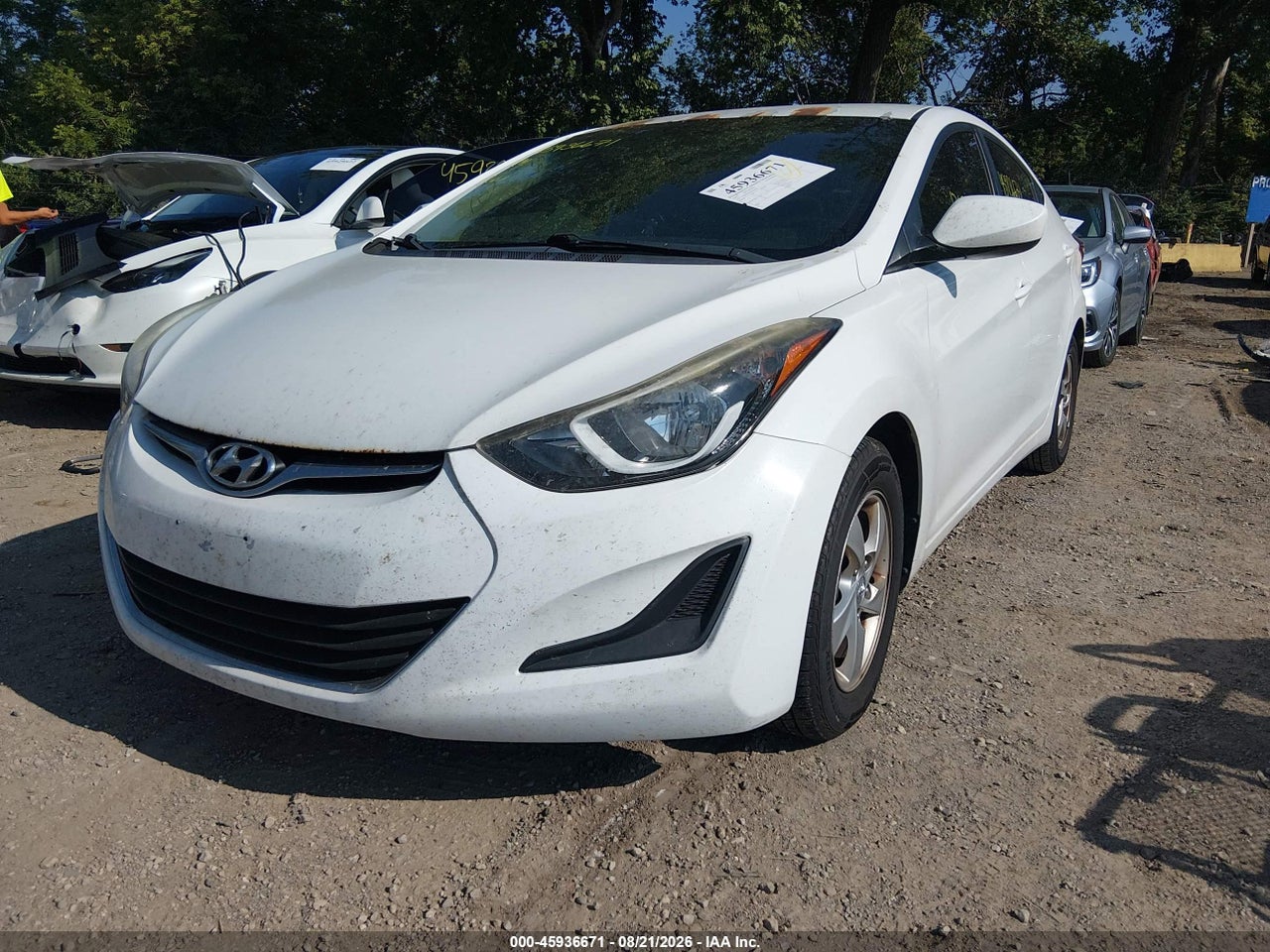 2015 HYUNDAI ELANTRA SE · 2/11
