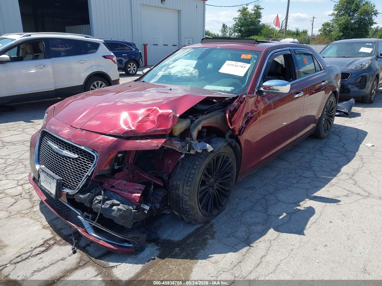 2019 CHRYSLER 300 LIMITED · 2/10