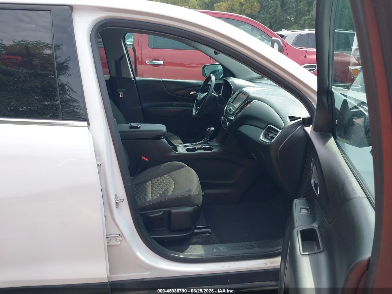 2019 CHEVROLET EQUINOX LT · 5/11