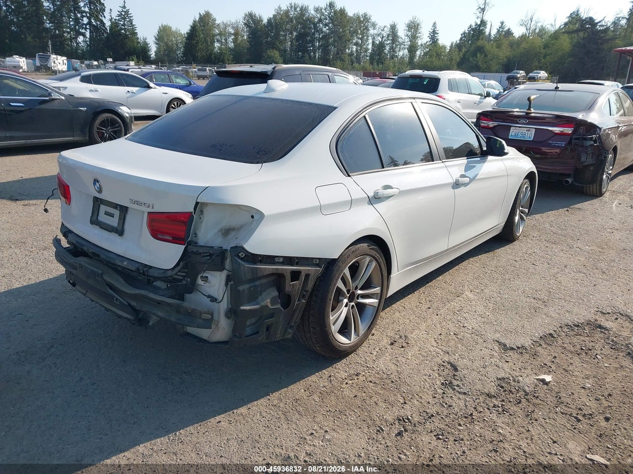 2017 BMW 320I · 4/11