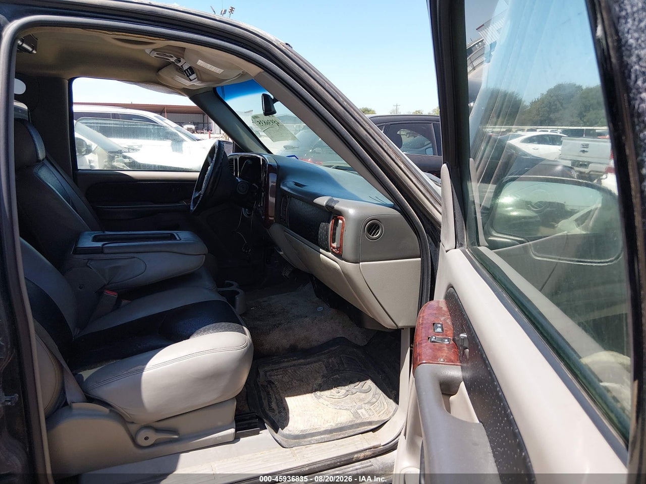 2003 CHEVROLET TAHOE LS · 5/11