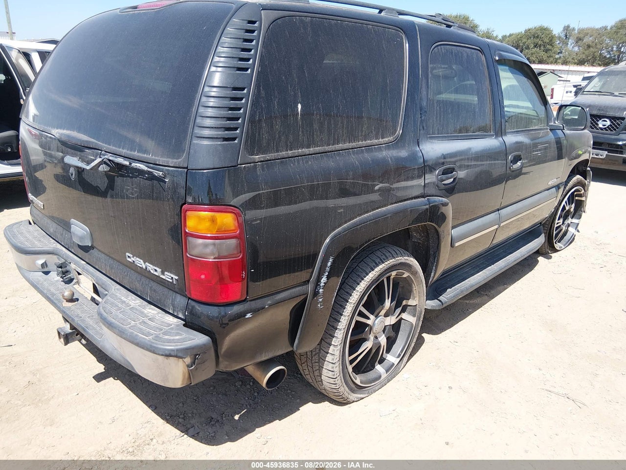 2003 CHEVROLET TAHOE LS · 4/11