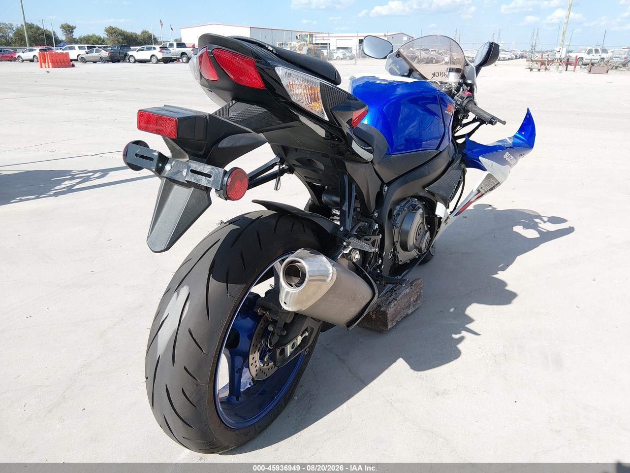 2026 SUZUKI GSX-R600 · 4/10