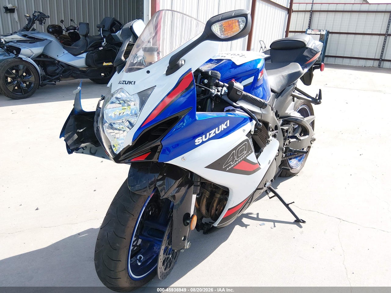 2026 SUZUKI GSX-R600 · 2/10