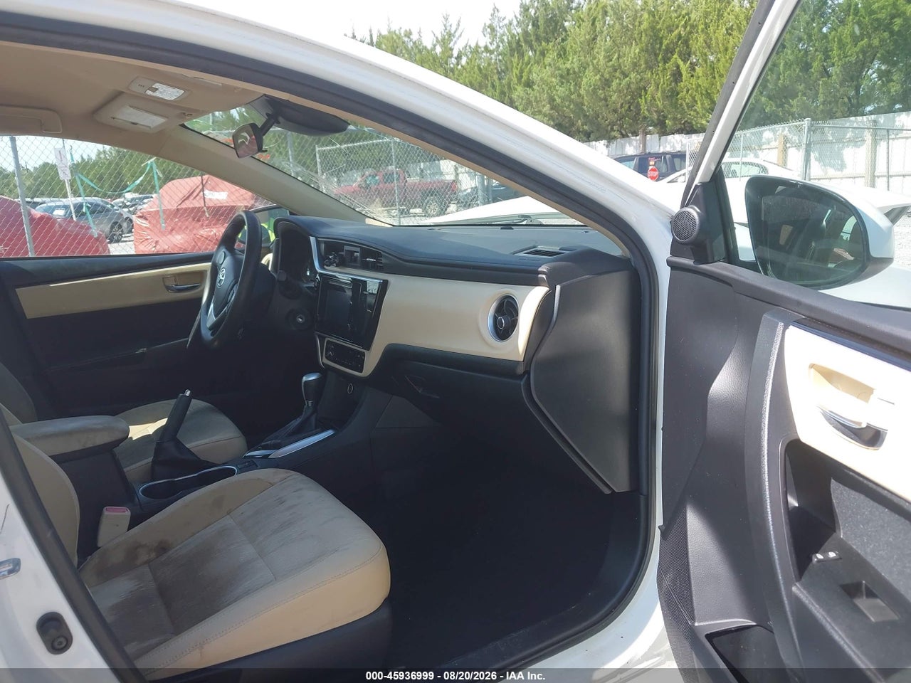 2017 TOYOTA COROLLA LE · 5/11