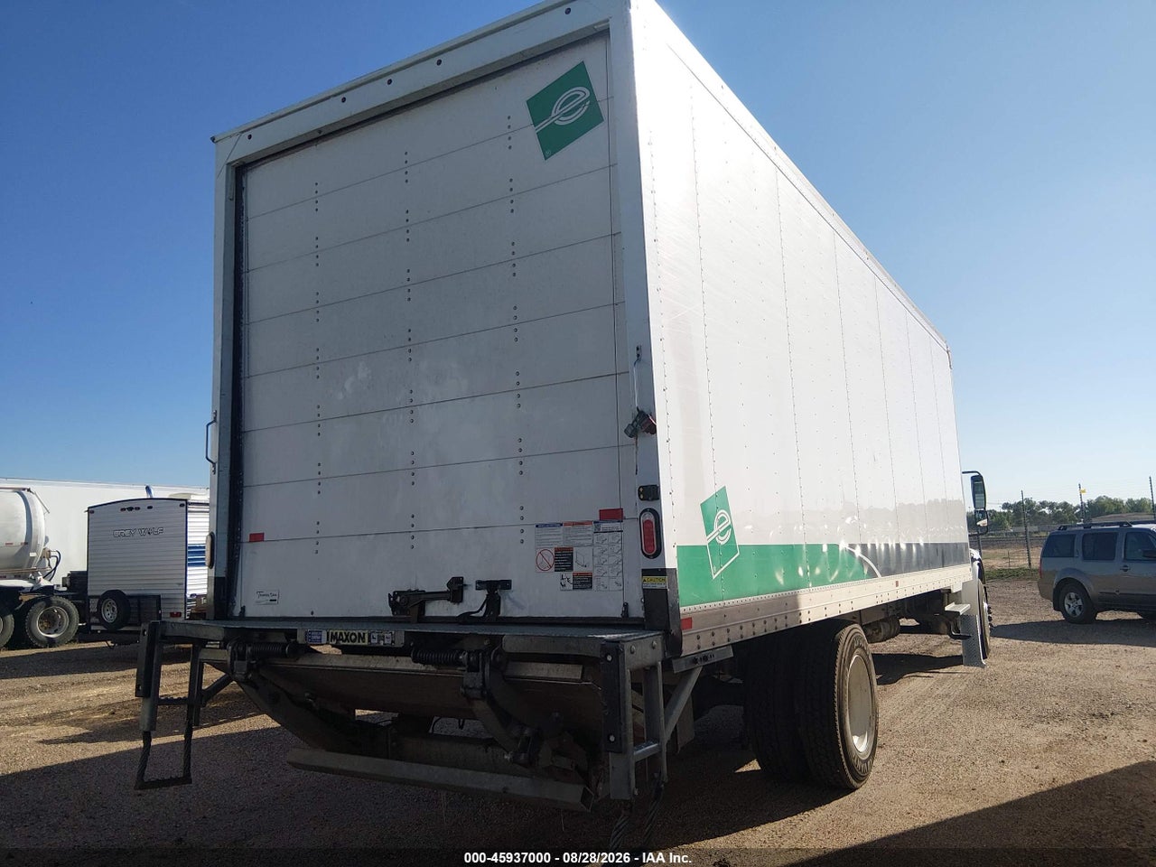 2024 FREIGHTLINER M2 106   · 4/4