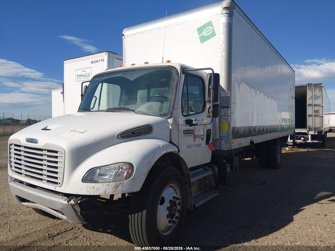 2024 FREIGHTLINER M2 106   · 2/4