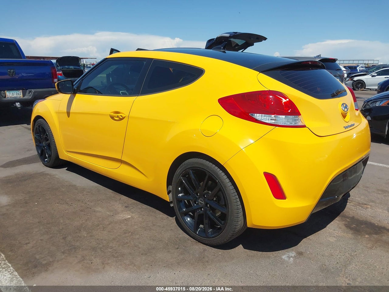 2017 HYUNDAI VELOSTER VALUE EDITION · 3/11