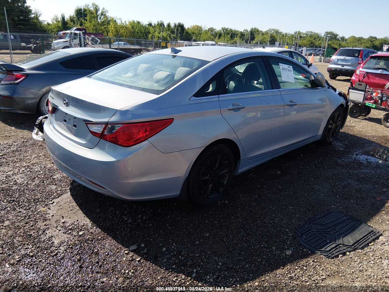 2012 HYUNDAI SONATA GLS · 4/10